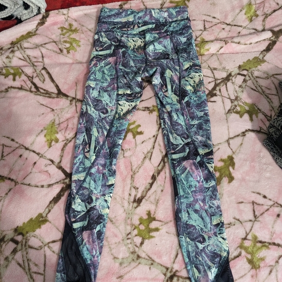 Yoga pants - Picture 3 of 3